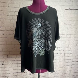 Festi plus size 6 mushroom and skeleton graphic tee